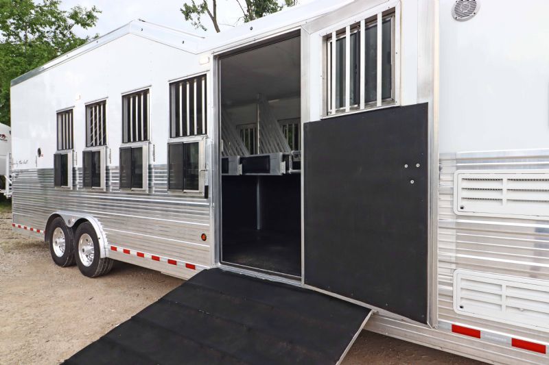 Used Horse Trailers for Sale
