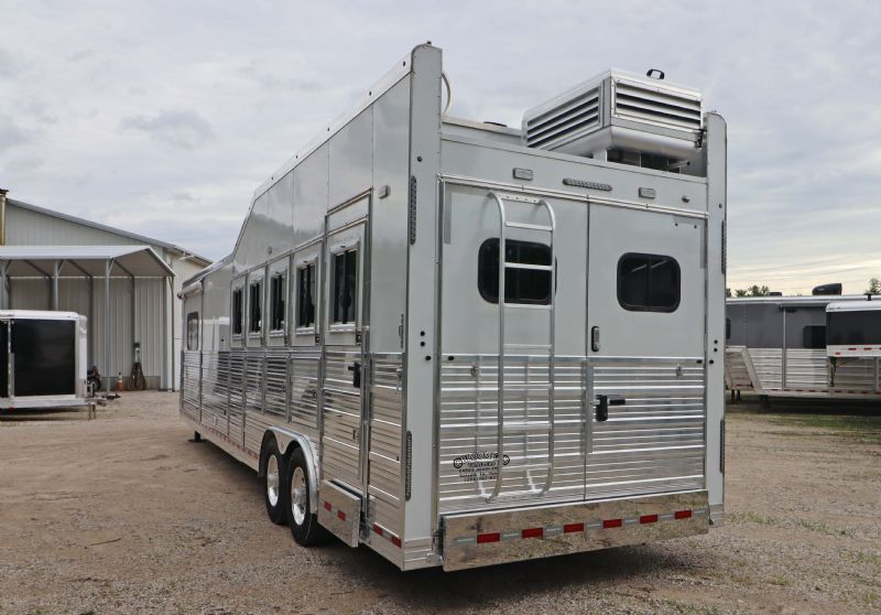 Used Horse Trailers for Sale