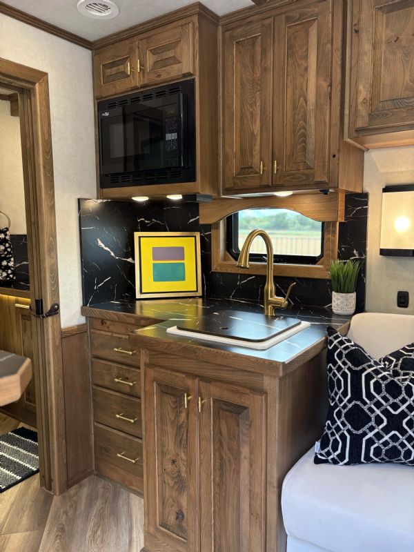 Used Horse Trailers for Sale