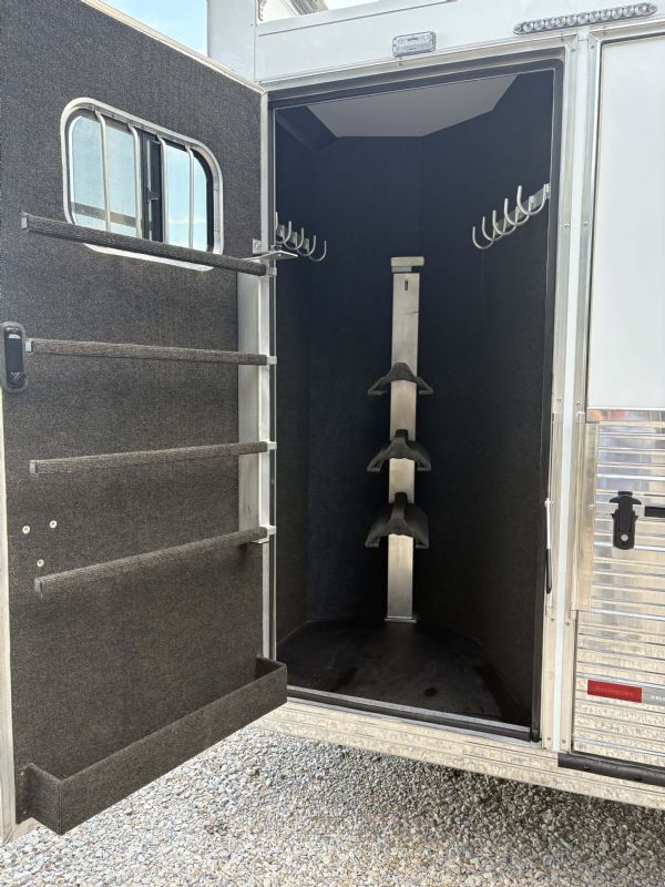 Used Horse Trailers for Sale