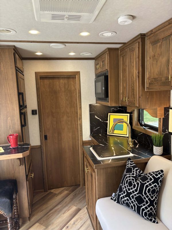 Used Horse Trailers for Sale