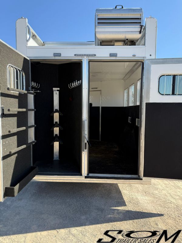 Used Horse Trailers for Sale
