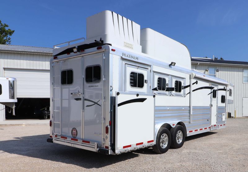 Used Horse Trailers for Sale