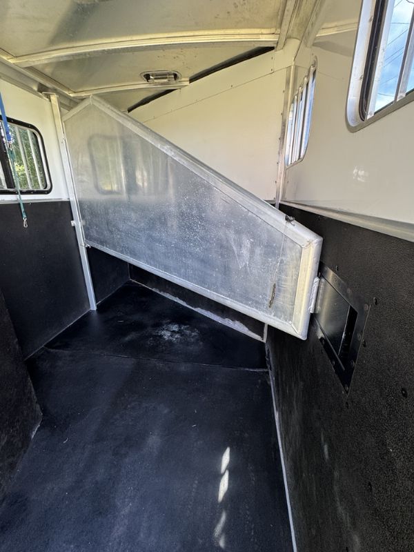 Used Horse Trailers for Sale
