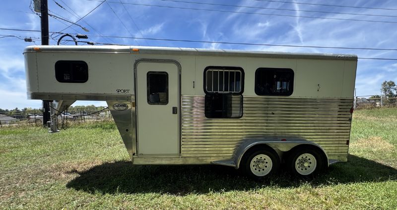 Used Horse Trailers for Sale