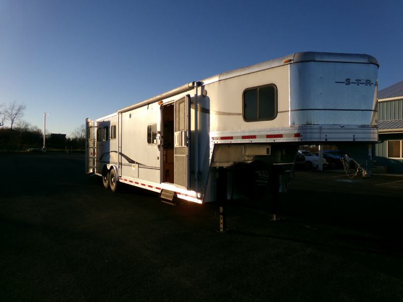 Used Horse Trailers for Sale