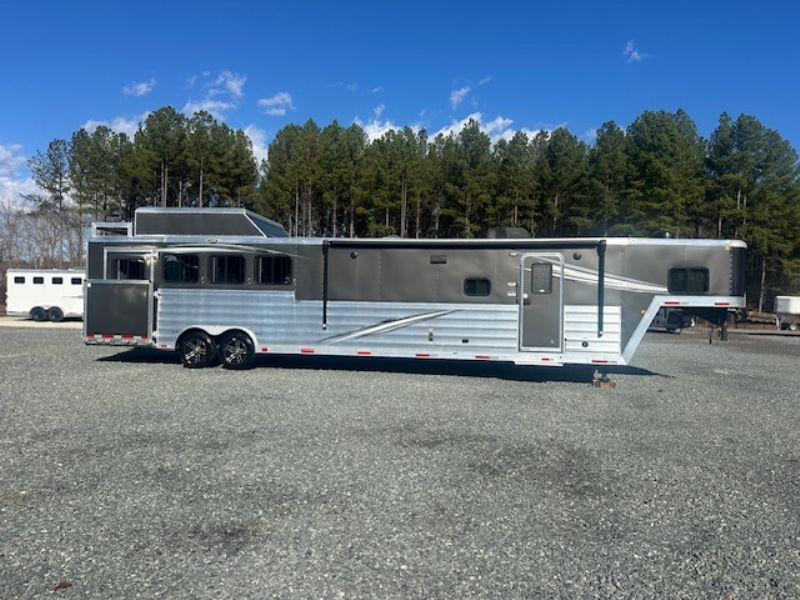 Used Horse Trailers for Sale