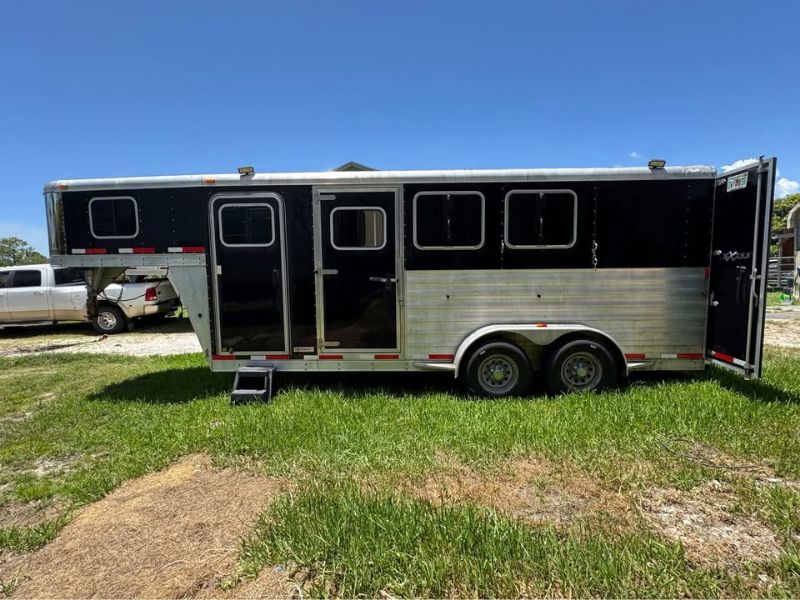 Used Horse Trailers for Sale