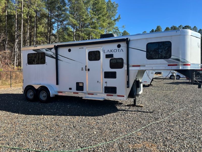 Used Horse Trailers for Sale