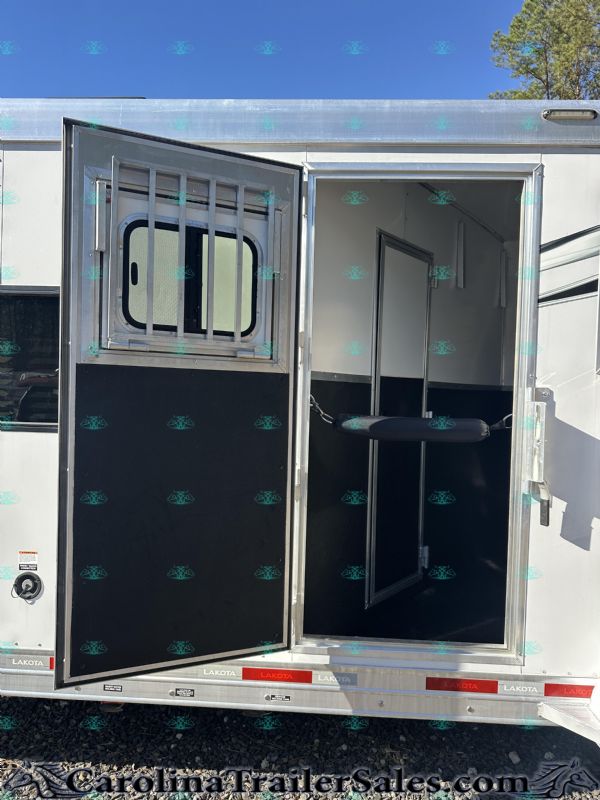 Used Horse Trailers for Sale