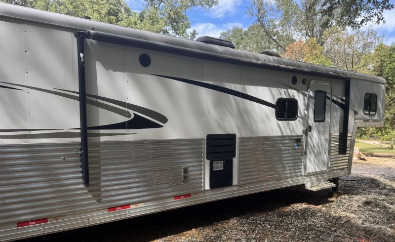 Used Horse Trailers for Sale