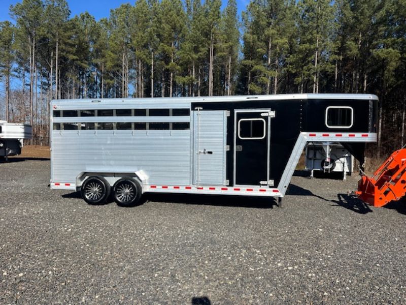 Used Horse Trailers for Sale