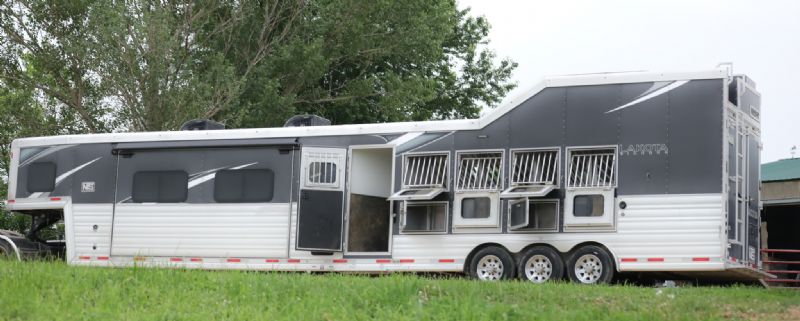 Used Horse Trailers for Sale
