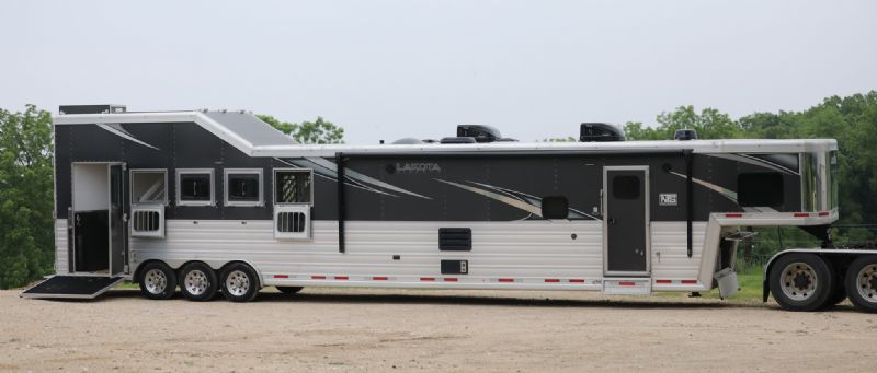 Used Horse Trailers for Sale