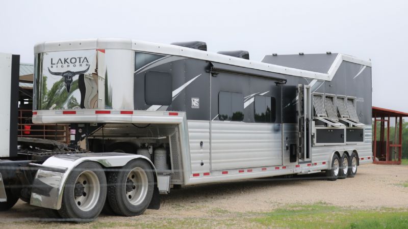 Used Horse Trailers for Sale