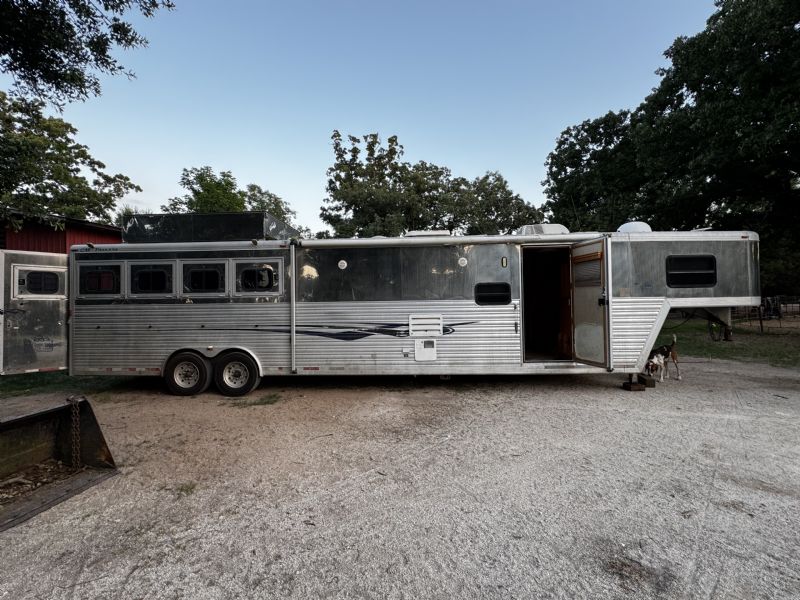 Used Horse Trailers for Sale