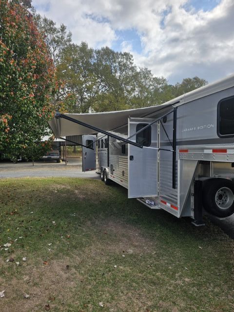 Used Horse Trailers for Sale