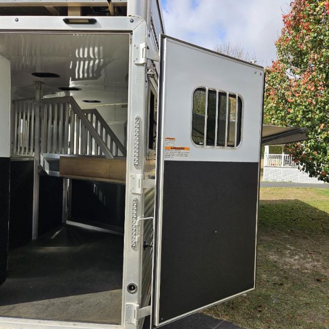 Used Horse Trailers for Sale