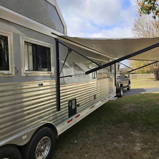 Used Horse Trailers for Sale
