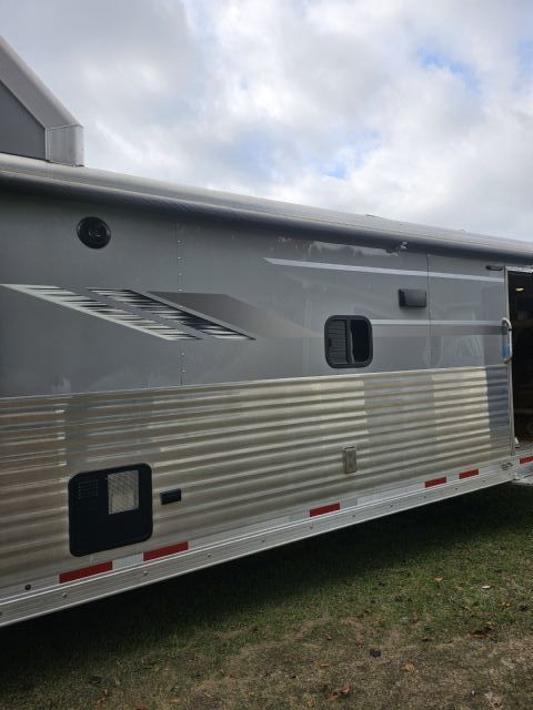 Used Horse Trailers for Sale