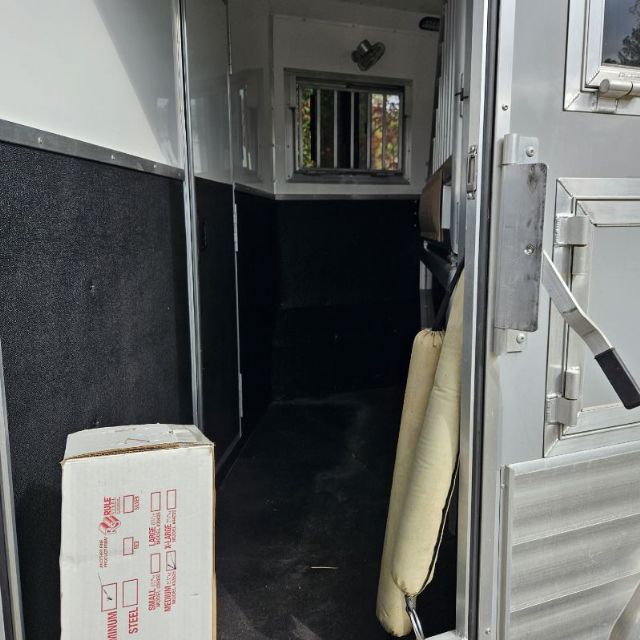 Used Horse Trailers for Sale