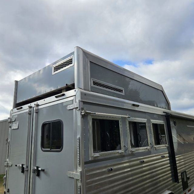 Used Horse Trailers for Sale