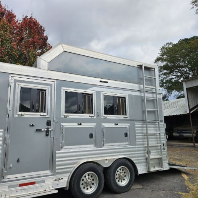 Used Horse Trailers for Sale