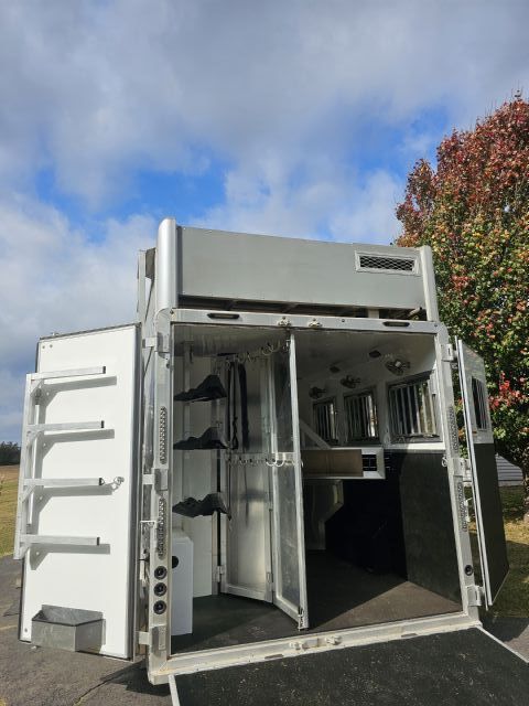 Used Horse Trailers for Sale