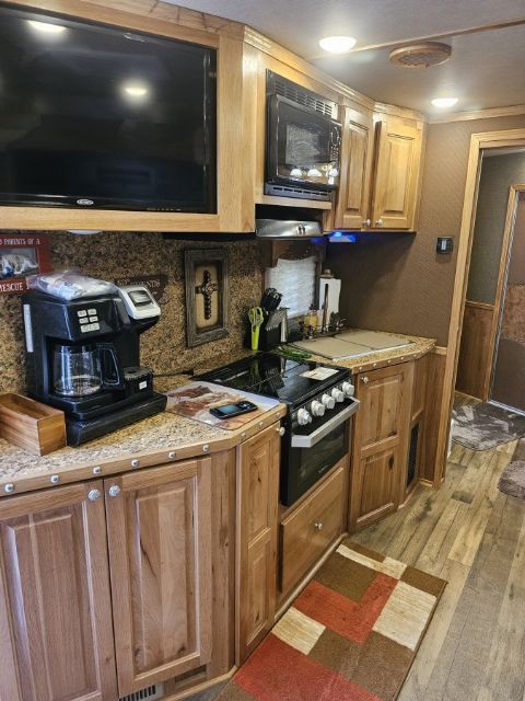 Used Horse Trailers for Sale