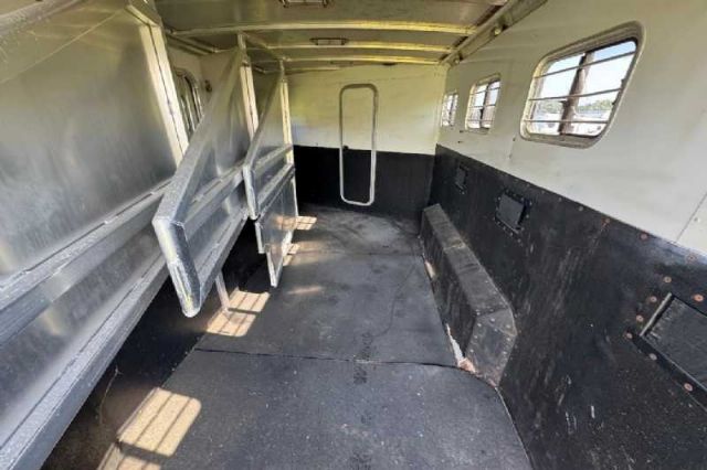 Used Horse Trailers for Sale