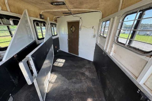 Used Horse Trailers for Sale