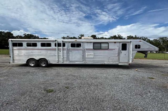 Used Horse Trailers for Sale