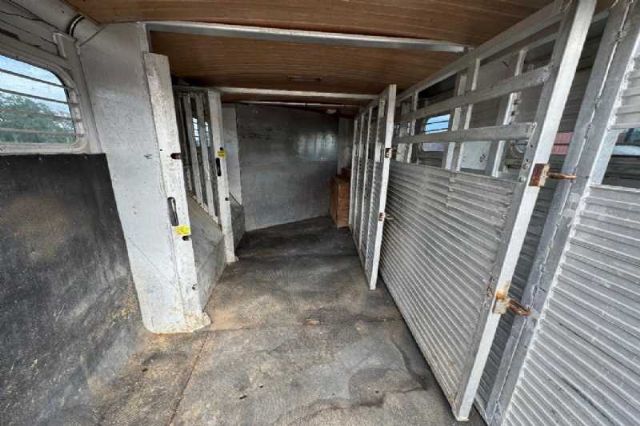 Used Horse Trailers for Sale