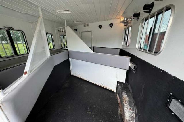 Used Horse Trailers for Sale
