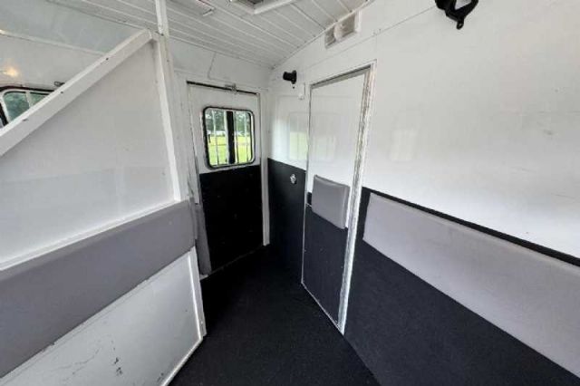 Used Horse Trailers for Sale