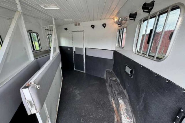 Used Horse Trailers for Sale