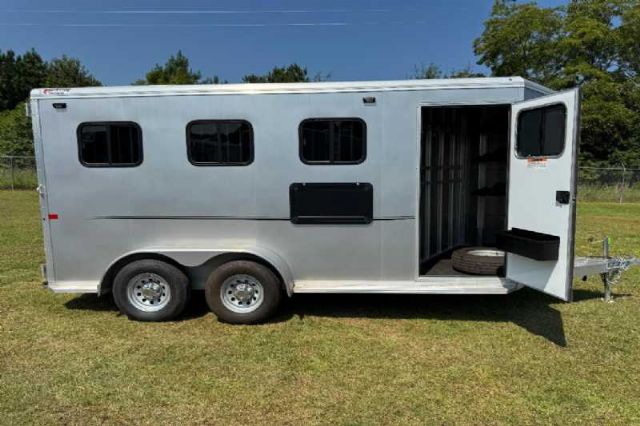 Used Horse Trailers for Sale
