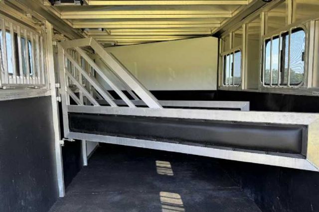 Used Horse Trailers for Sale