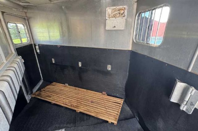 Used Horse Trailers for Sale