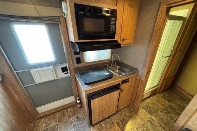 Used Horse Trailers for Sale