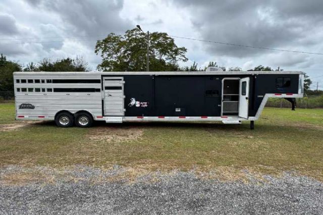Used Horse Trailers for Sale