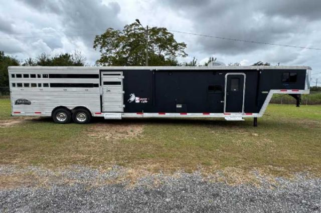 Used Horse Trailers for Sale