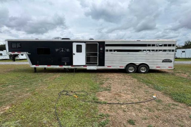 Used Horse Trailers for Sale