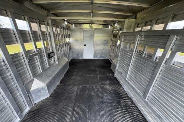 Used Horse Trailers for Sale