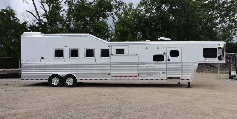 Used Horse Trailers for Sale