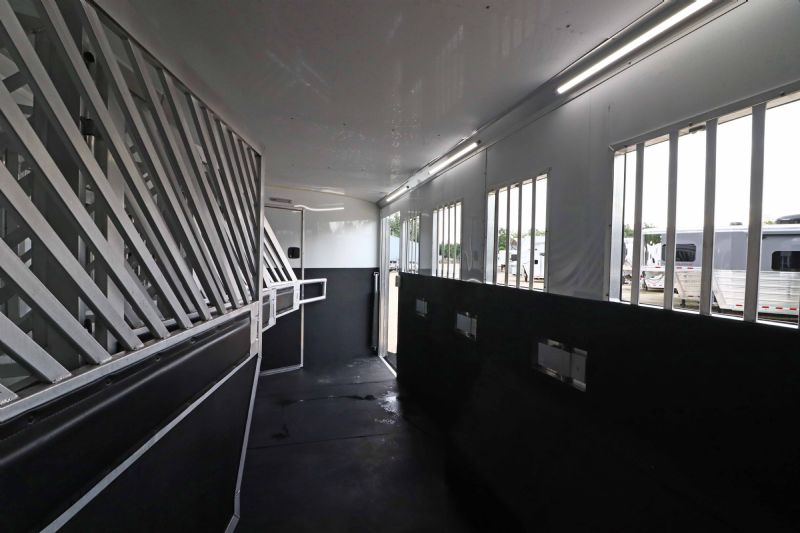 Used Horse Trailers for Sale