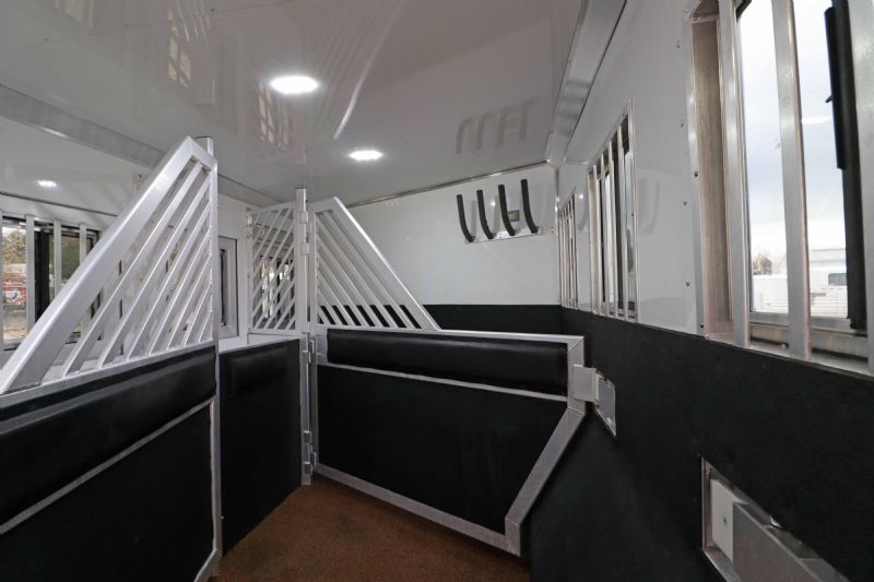 Used Horse Trailers for Sale