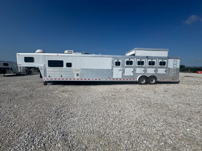 Used Horse Trailers for Sale