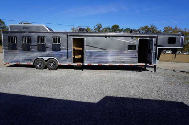 Used Horse Trailers for Sale