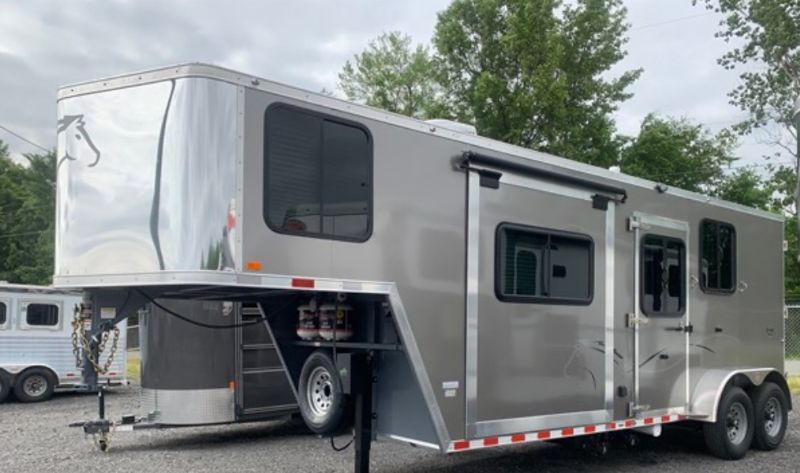 Used Horse Trailers for Sale